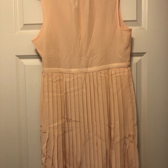 Madewell Silk Pleated Shirtdress - Picture 2 of 5